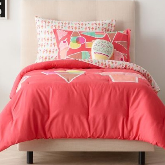Pillowfort Bedding Frozen Fantasy Comforter Set Poshmark